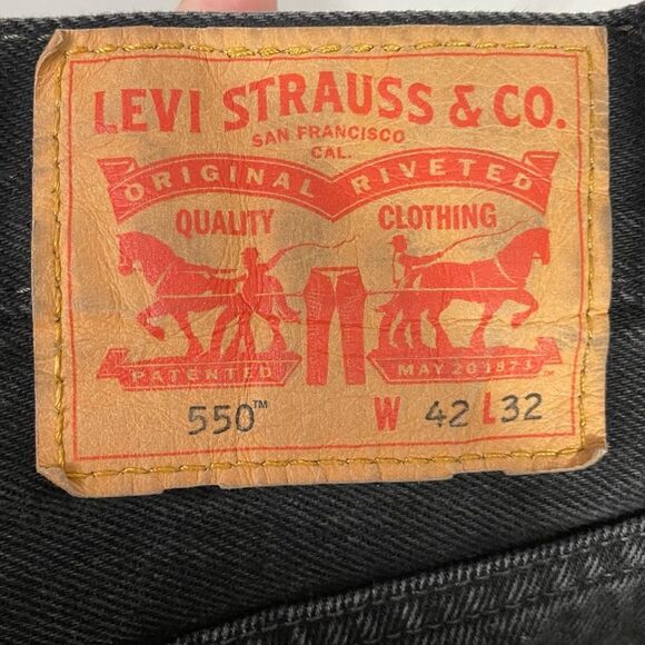 Levi’s 550 42x32 Black Relaxed Fit Jeans - Picture 3 of 3